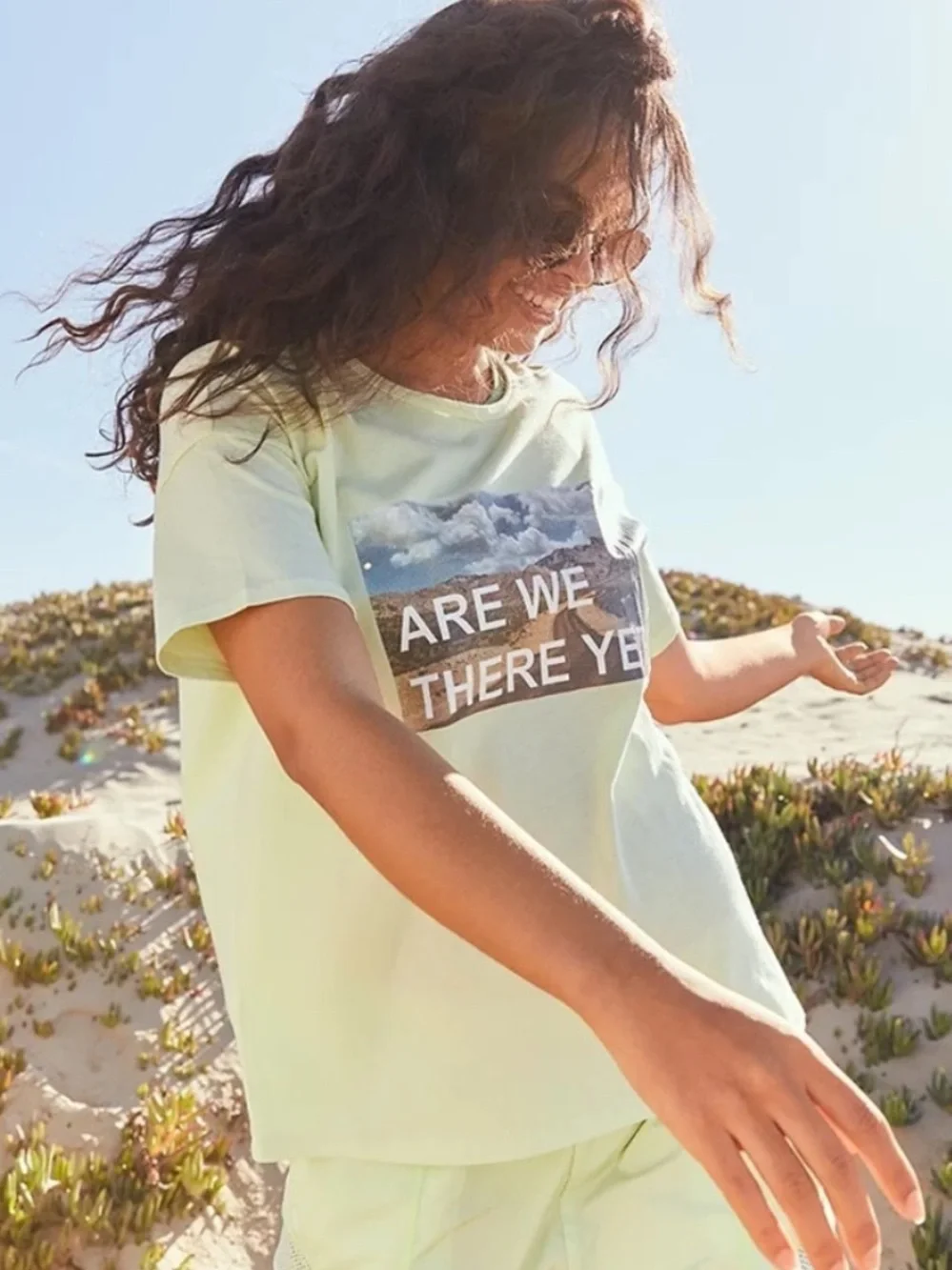 Aerie “Are We There Yet” Graphic T-Shirt Size Large in GUC